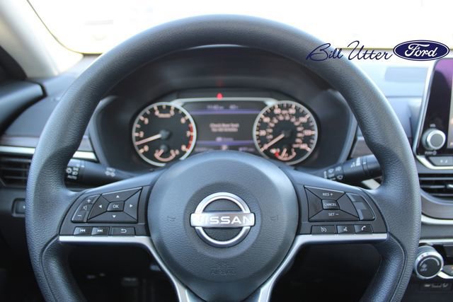 Used 2024 Nissan Altima 2.5 SV image 23