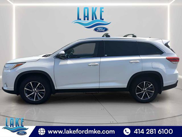 Used 2019 Toyota Highlander XLE AWD/4WD image 10