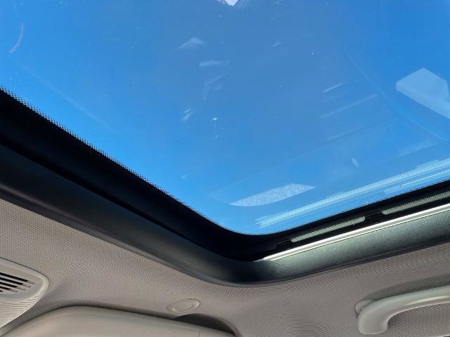 Used 2016 MINI Cooper 4-Door Hardtop image 16