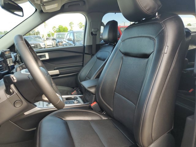 Certified 2023 Ford Explorer Limited w/ Equipment Group 301A image 25