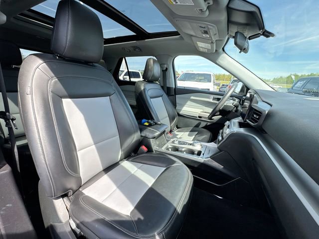 Certified 2022 Ford Explorer XLT w/ Equipment Group 202A AWD/4WD image 26