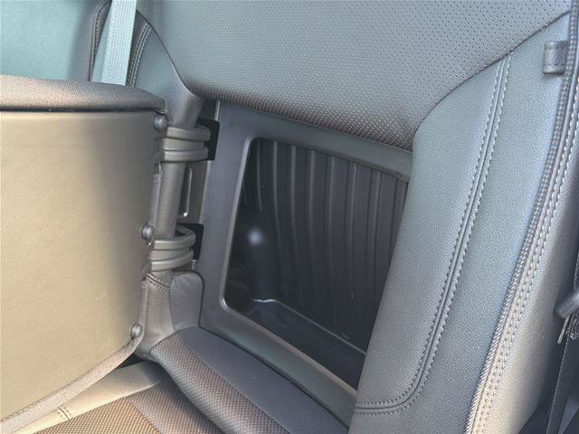 Used 2022 Chevrolet Silverado 1500 High Country w/ High Country Premium Package AWD/4WD image 35