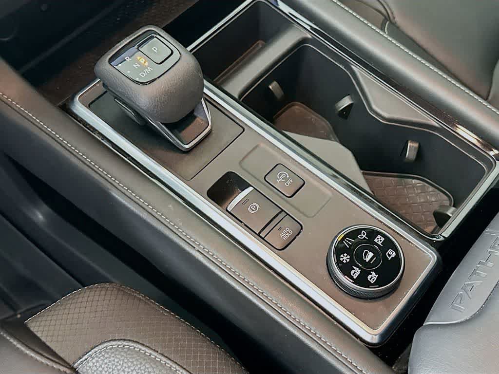 Used 2023 Nissan Pathfinder SL w/ SL Premium Package AWD/4WD image 19