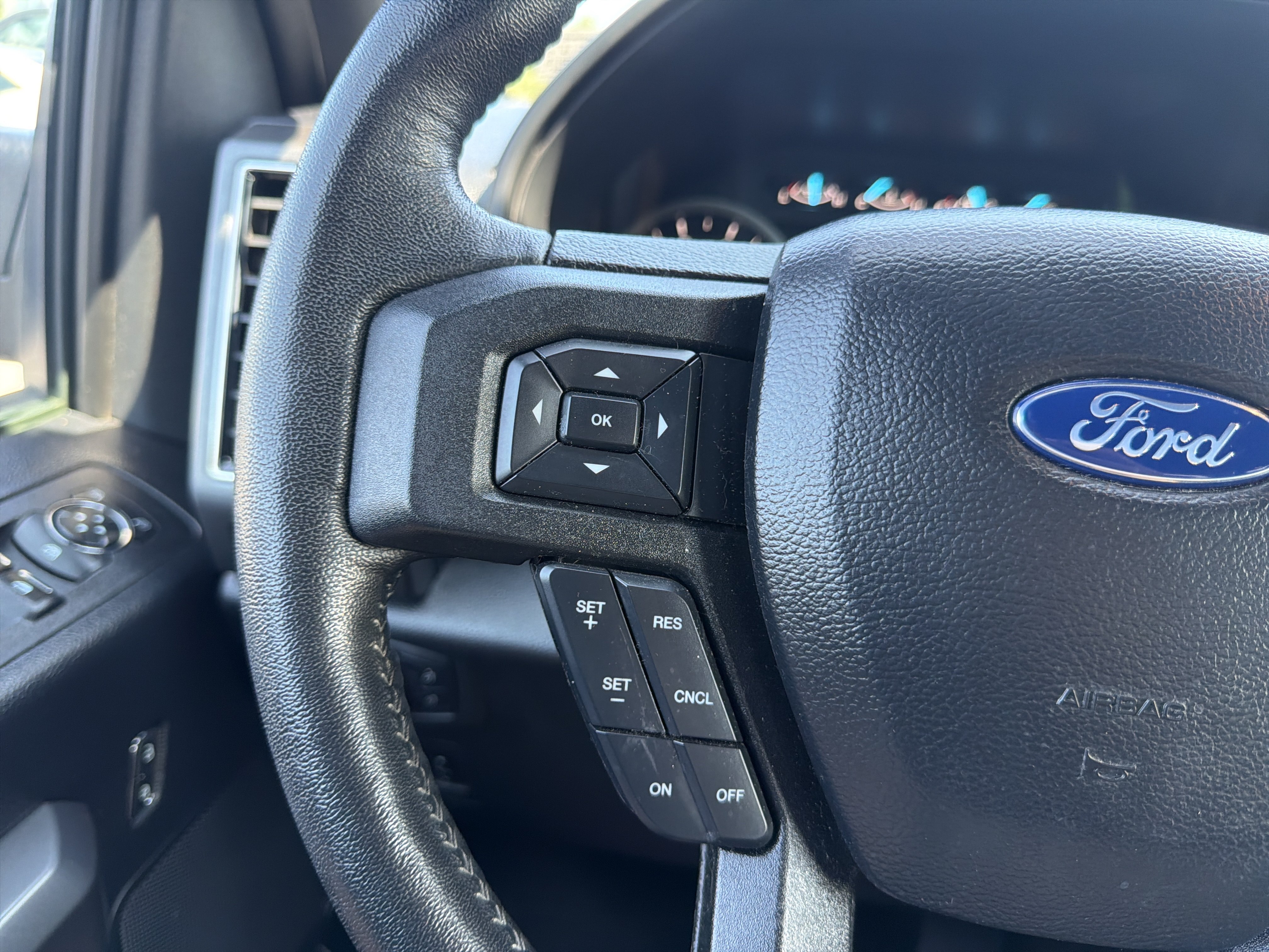 Certified 2020 Ford F150 XLT w/ Equipment Group 302A Luxury AWD/4WD image 18