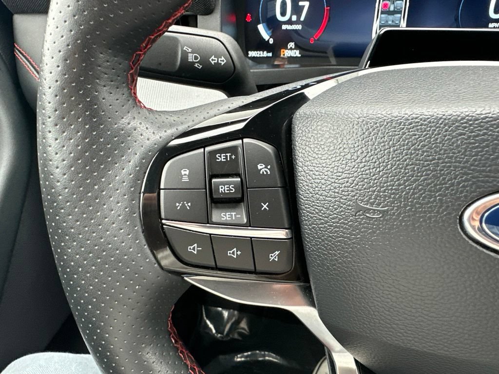 Certified 2025 Ford Explorer ST-Line w/ ST-Line Street Pack AWD/4WD image 38