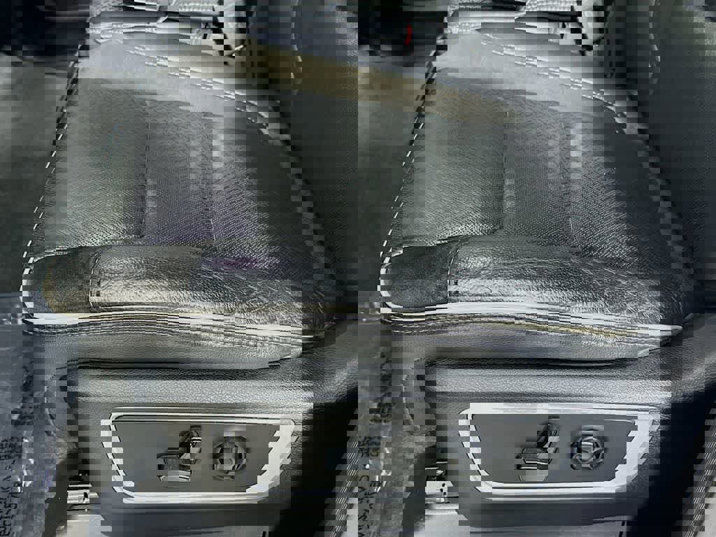 Used 2020 RAM 1500 Laramie w/ Off Road Group image 30