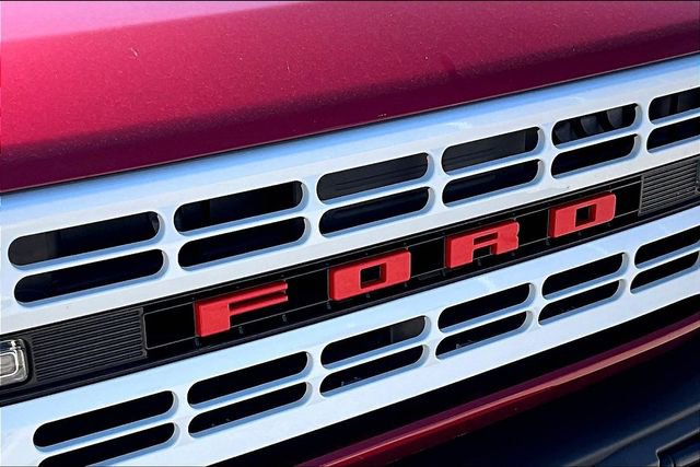 Certified 2025 Ford Bronco Heritage Edition AWD/4WD image 27
