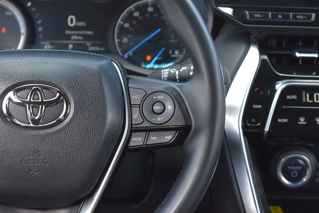 Used 2024 Toyota Venza XLE AWD/4WD image 17