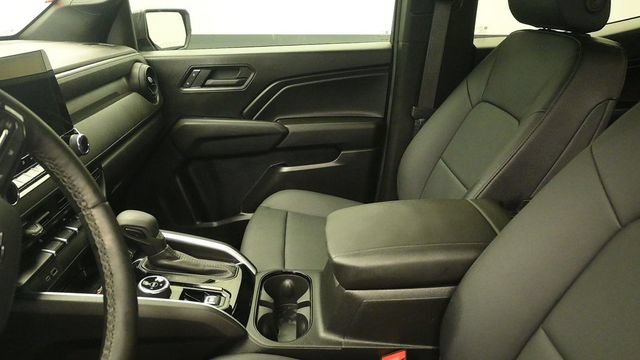 Used 2025 Chevrolet Colorado Trail Boss AWD/4WD image 15