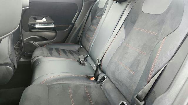 Used 2023 Mercedes-Benz GLA 250 image 28