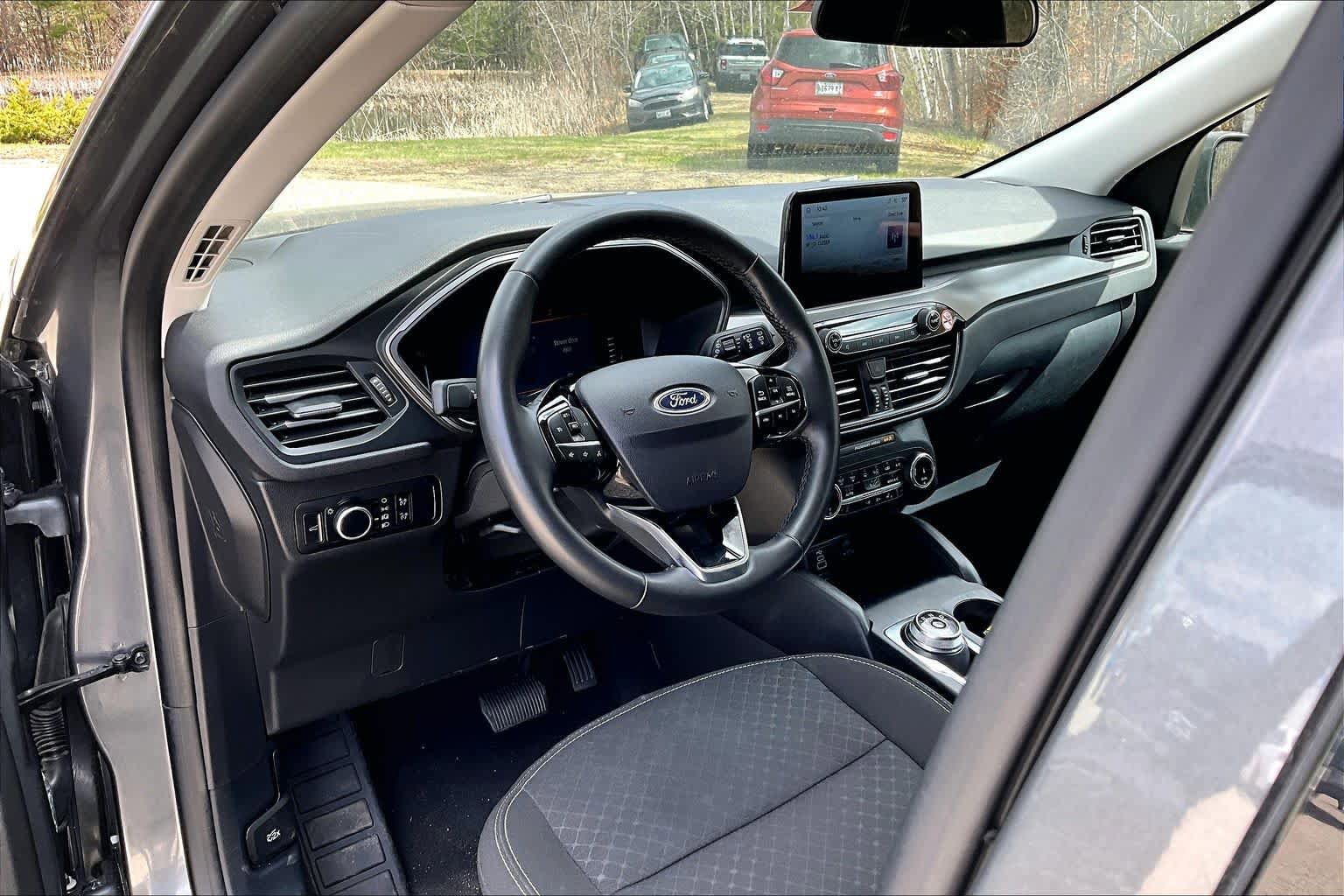 Certified 2024 Ford Escape Active AWD/4WD image 18