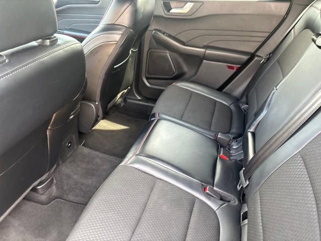 Certified 2025 Ford Escape ST-Line Select AWD/4WD image 16