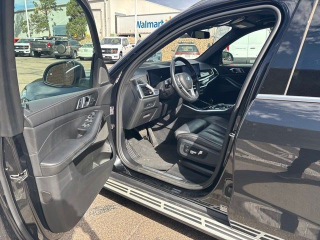 Used 2025 BMW X5 xDrive50e AWD/4WD image 15