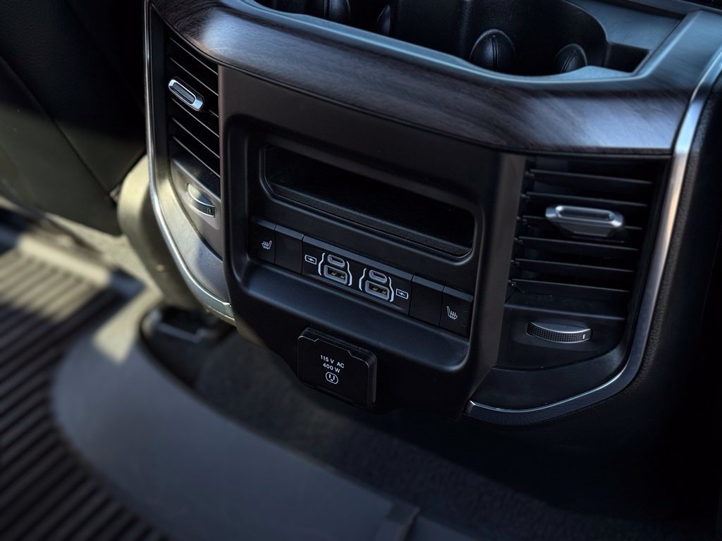 Used 2025 RAM 1500 Laramie w/ Night Edition AWD/4WD image 17