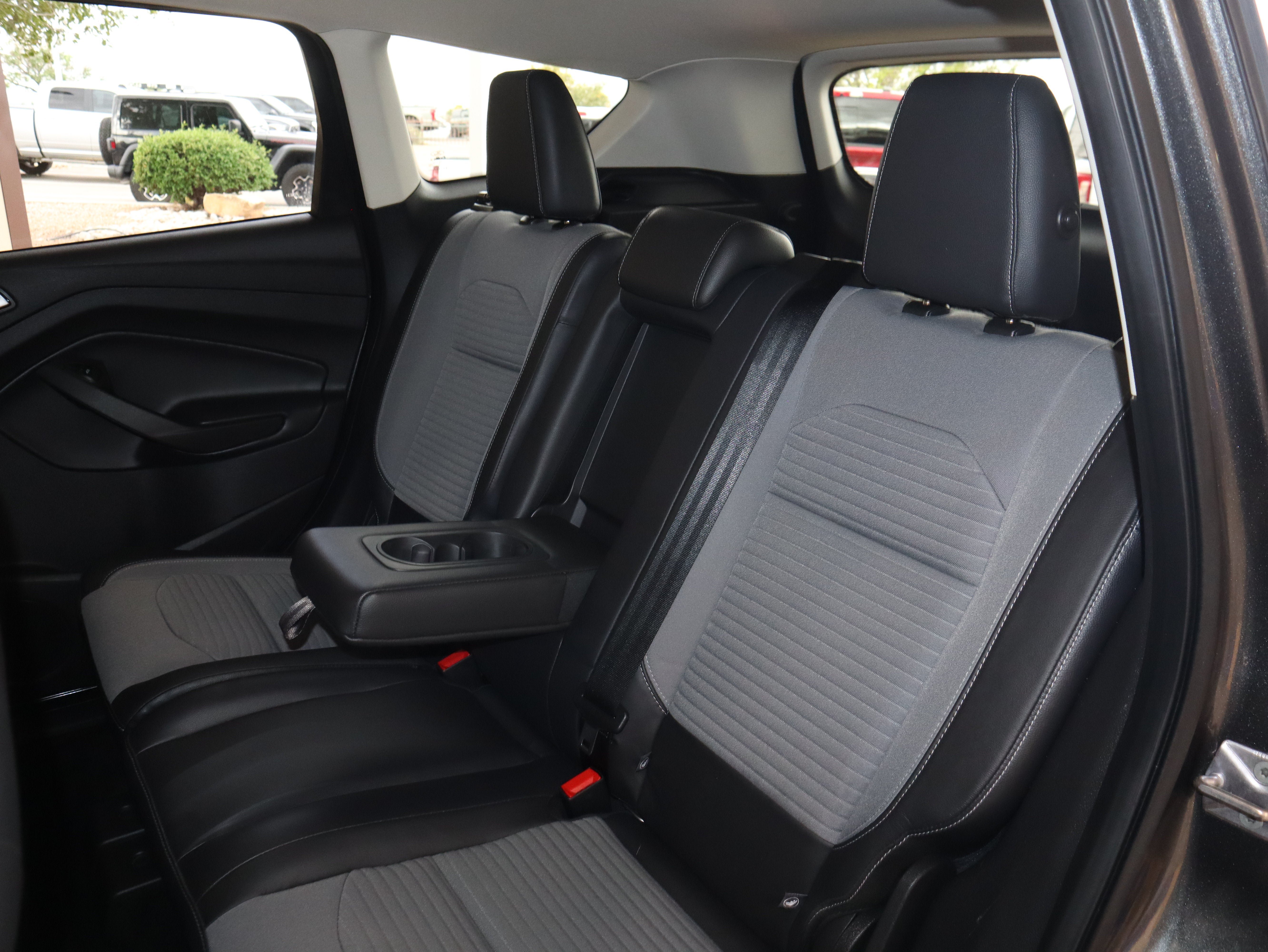 Certified 2018 Ford Escape SE w/ SE Sport Appearance Package AWD/4WD image 36