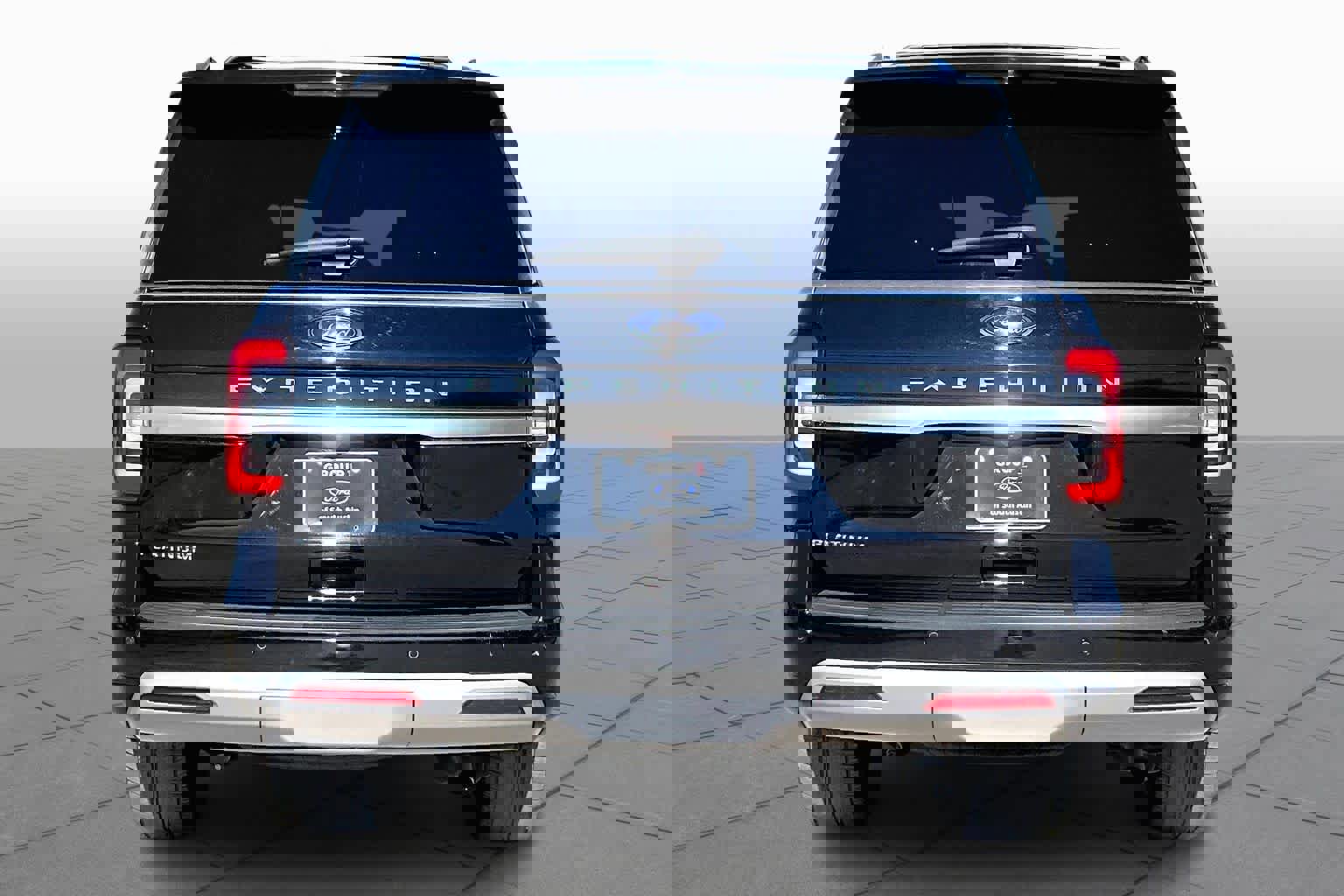 Certified 2023 Ford Expedition Platinum image 2