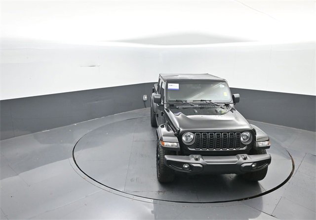 Used 2024 Jeep Gladiator Sport image 25