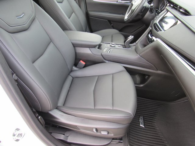 Used 2025 Cadillac XT6 Luxury FWD image 26