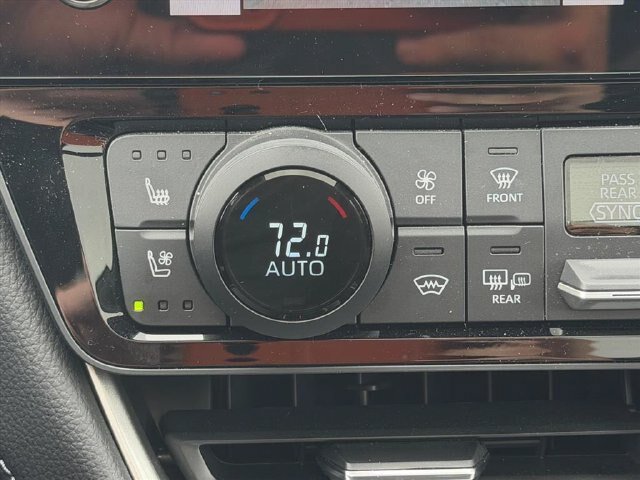 Used 2025 Toyota Grand Highlander AWD image 25