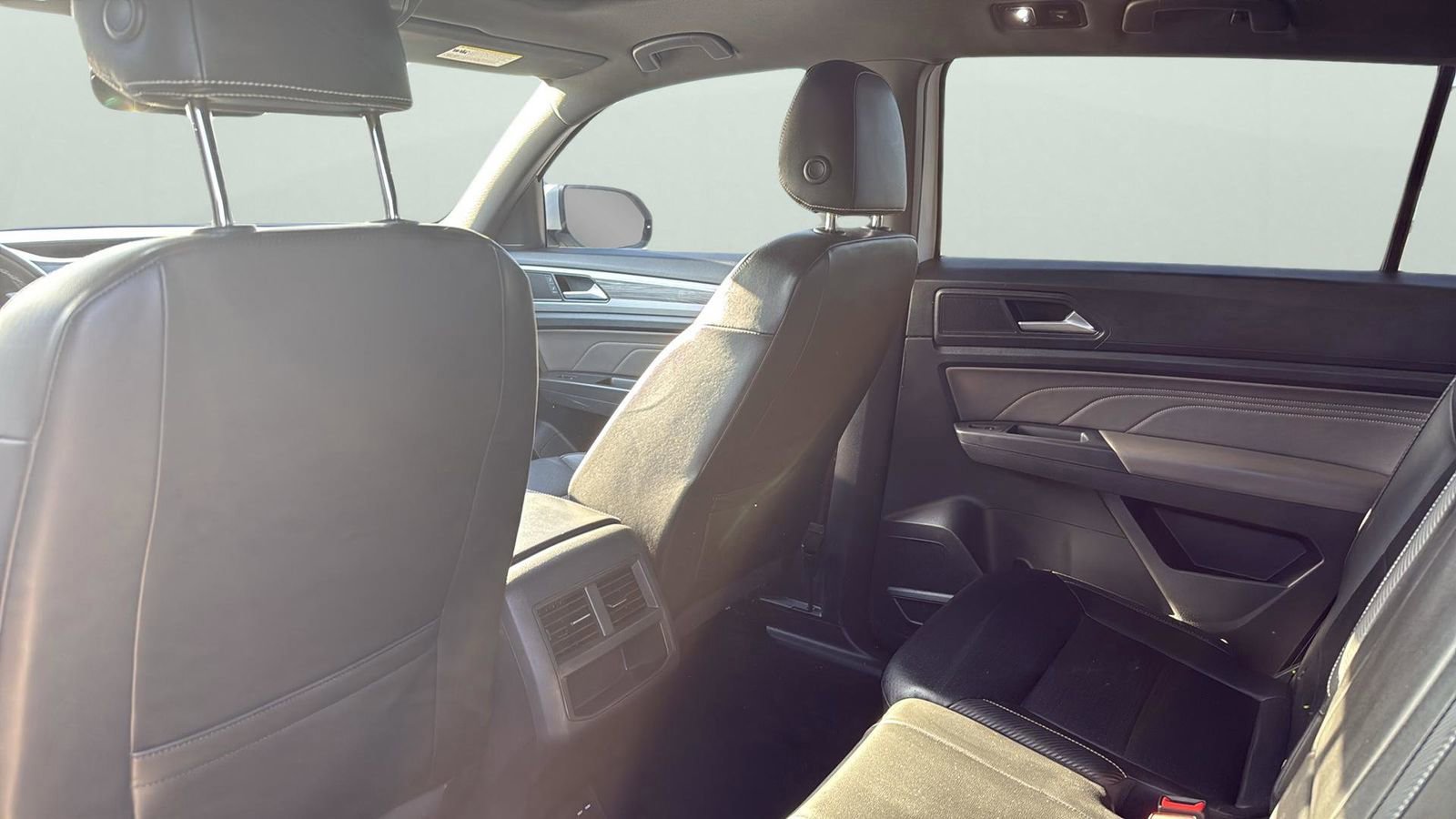 Used 2022 Volkswagen Atlas Cross Sport SE image 28