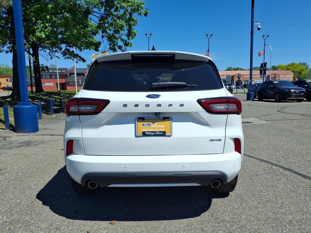 Certified 2024 Ford Escape ST-Line w/ Tech Pack #1 AWD/4WD image 8