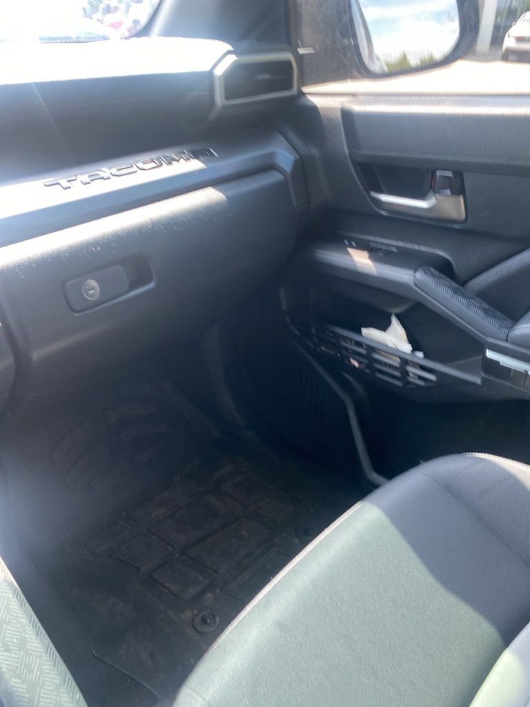 Used 2024 Toyota Tacoma TRD Off-Road AWD/4WD image 13