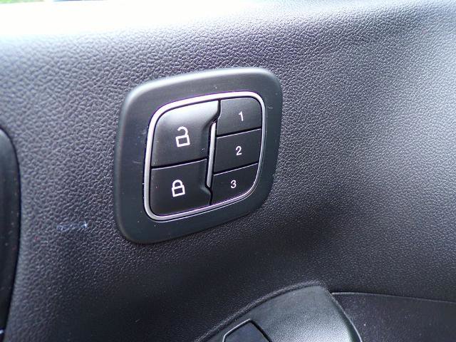 Certified 2022 Ford Escape SEL w/ SEL Stealth AWD Package image 22