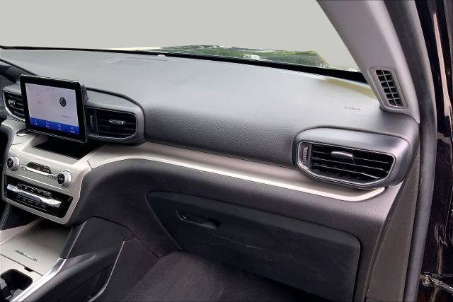 Certified 2022 Ford Explorer XLT w/ Equipment Group 202A AWD/4WD image 19