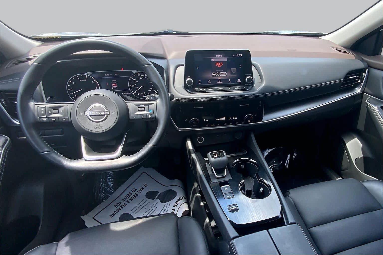 Used 2023 Nissan Rogue SV w/ SV Premium Package FWD image 16