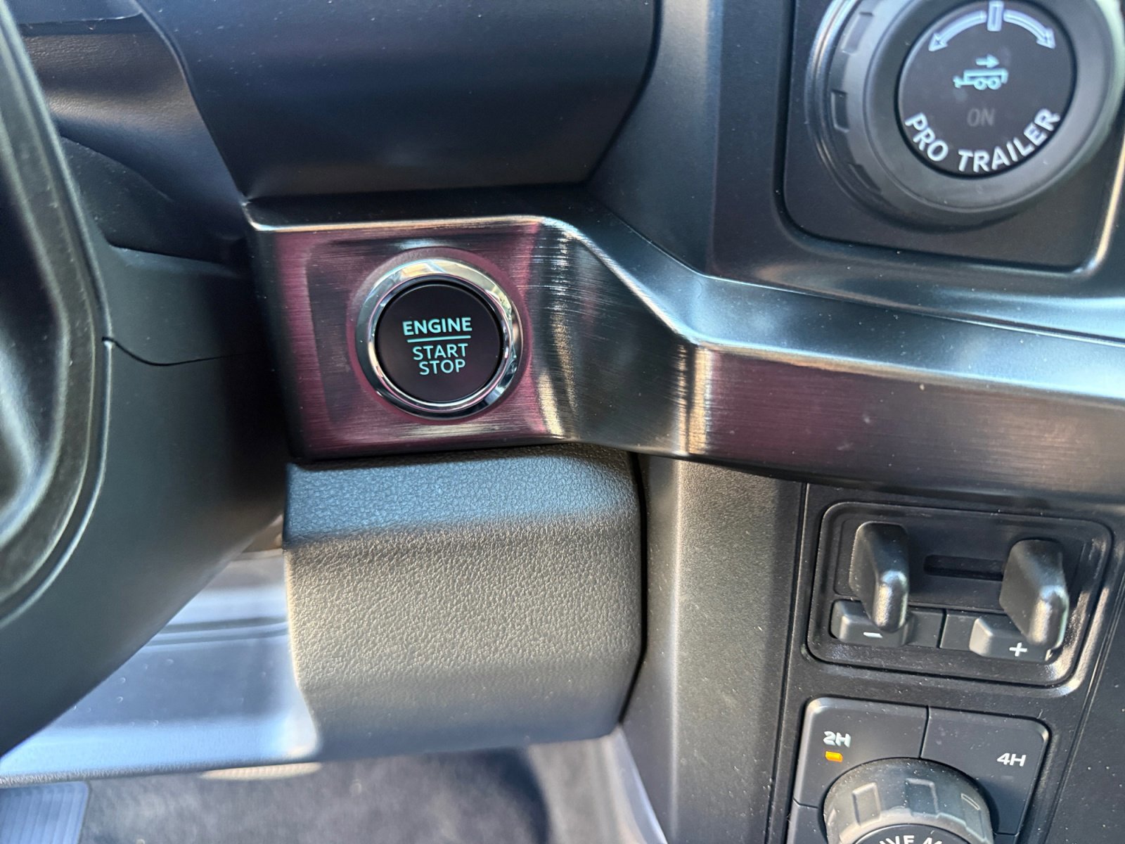 Certified 2024 Ford F250 Lariat w/ Lariat Ultimate Package image 21