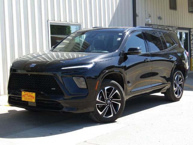 Used 2025 Buick Enclave Sport Touring AWD/4WD image 12