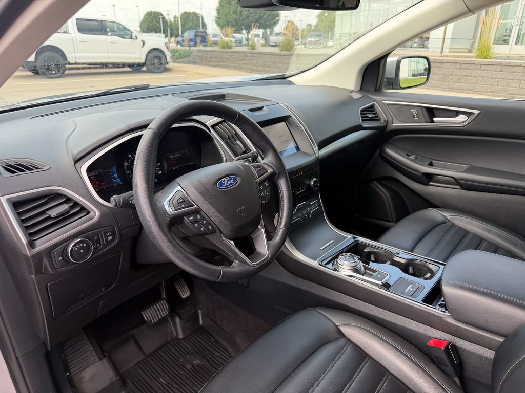 Certified 2020 Ford Edge SEL w/ Convenience Package AWD/4WD image 9