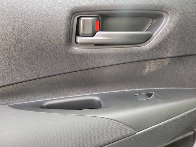 Used 2022 Toyota Corolla LE FWD image 12