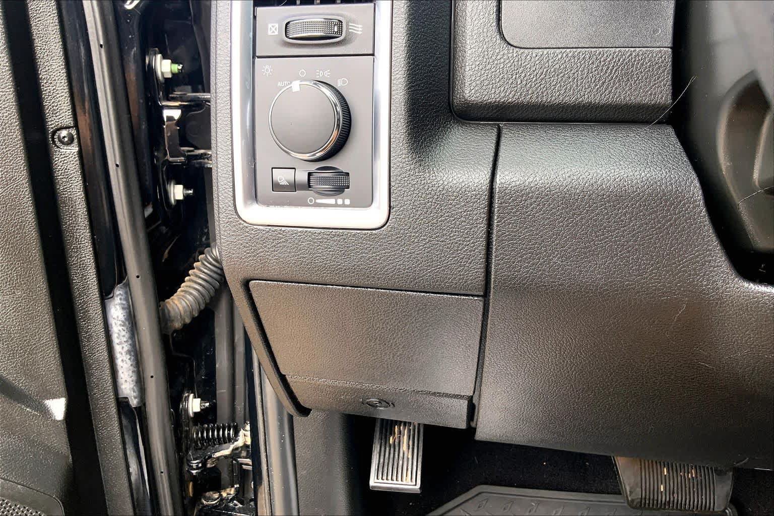 Used 2022 RAM 1500 Warlock w/ Electronics Group AWD/4WD image 36