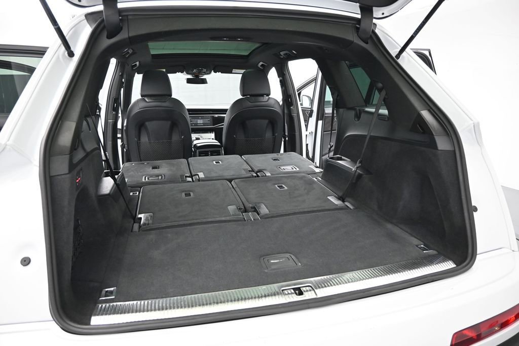 Used 2022 Audi Q7 2.0T Premium Plus w/ Premium Plus Package AWD/4WD image 25