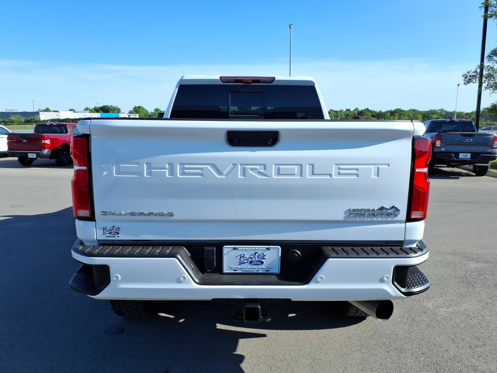 Used 2025 Chevrolet Silverado 2500 High Country w/ High Country Premium Package AWD/4WD image 4
