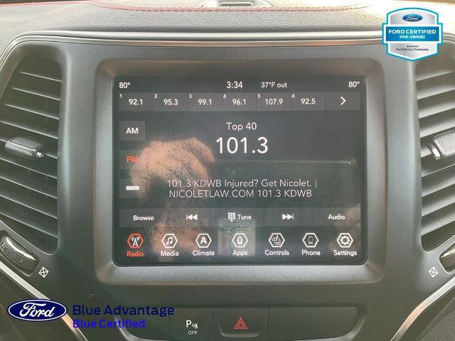 Used 2019 Jeep Cherokee Trailhawk w/ Cold Weather Group image 20