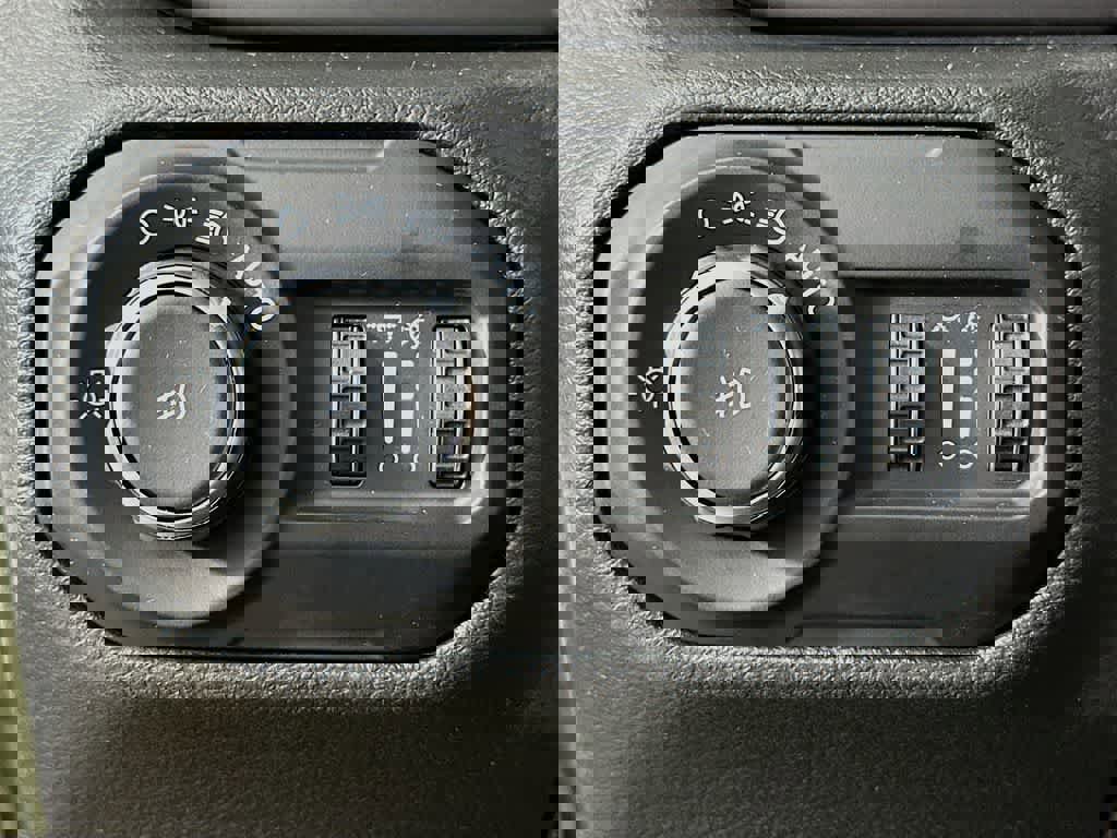 Used 2021 Jeep Wrangler Unlimited Sport image 27