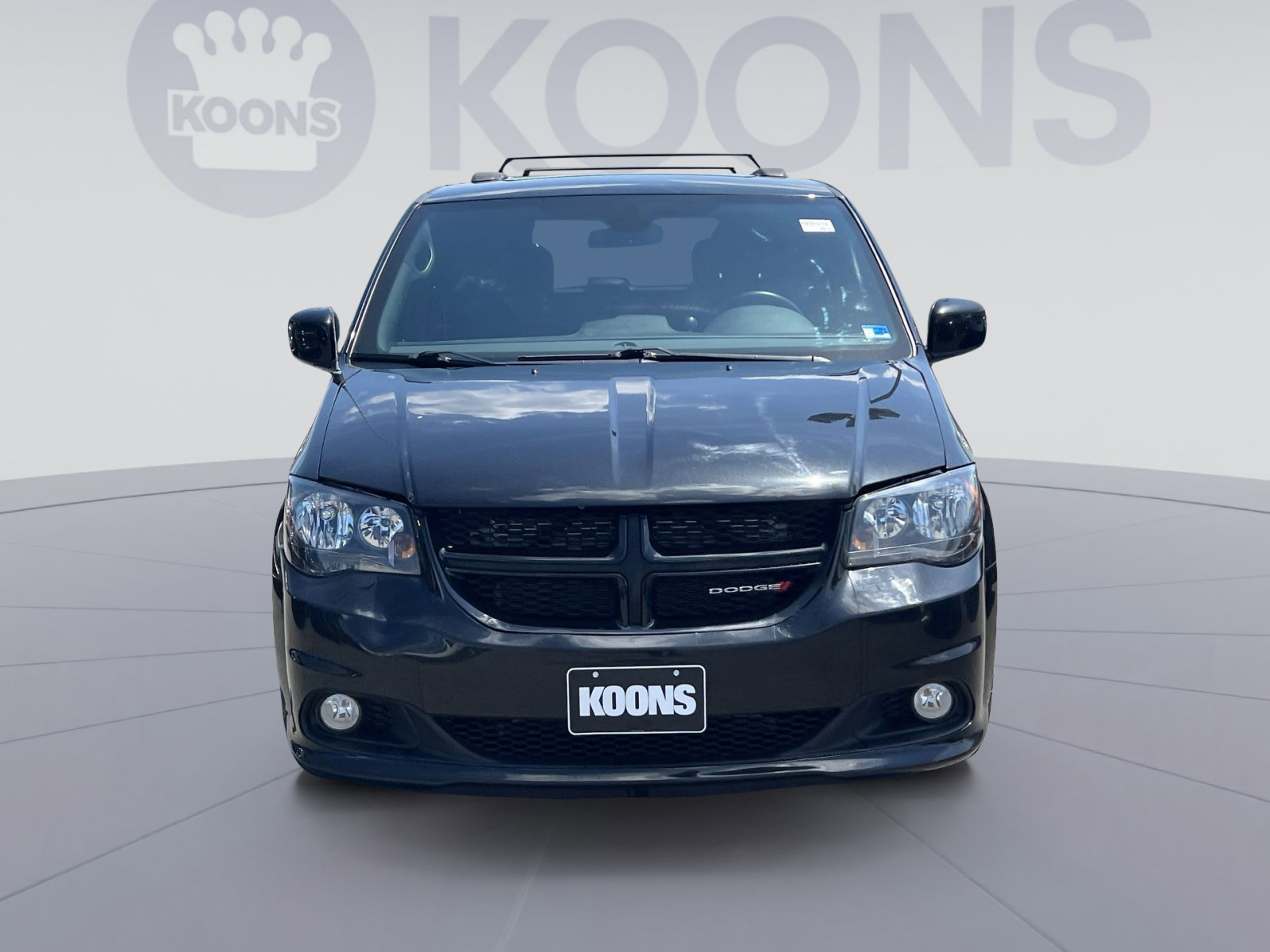 Used 2019 Dodge Grand Caravan SE FWD image 4