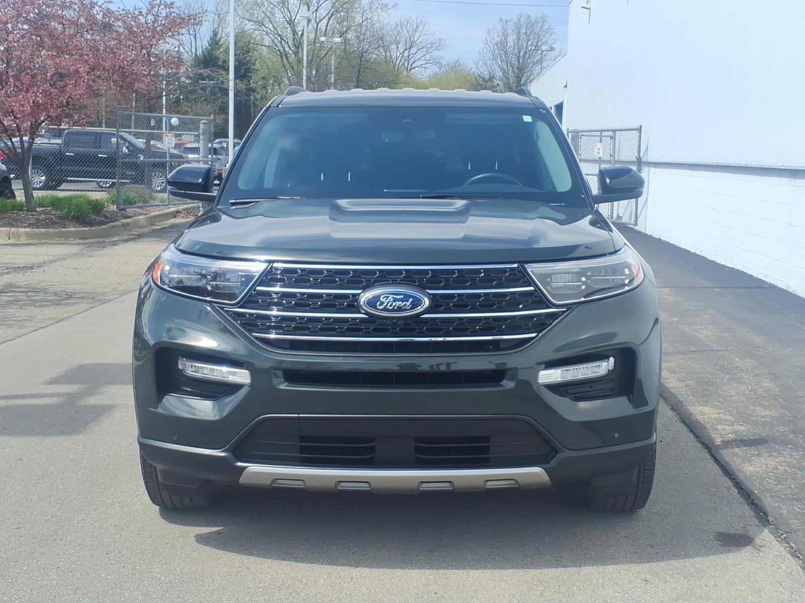 Certified 2023 Ford Explorer XLT w/ Equipment Group 202A AWD/4WD image 6