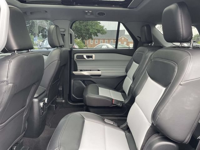 Certified 2023 Ford Explorer XLT w/ Equipment Group 202A RWD image 13