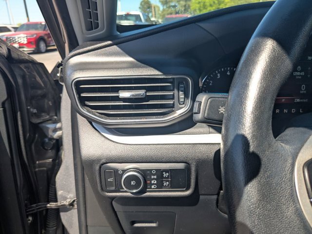 Certified 2023 Ford Explorer XLT w/ Equipment Group 202A AWD/4WD image 16