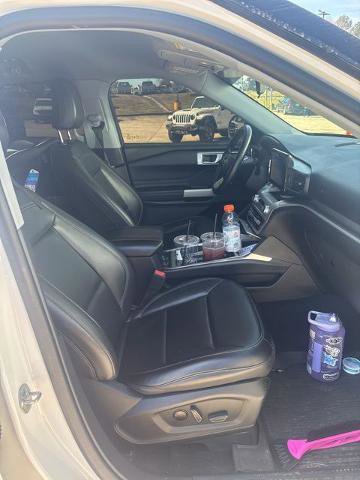 Certified 2021 Ford Explorer XLT w/ Equipment Group 202A image 7