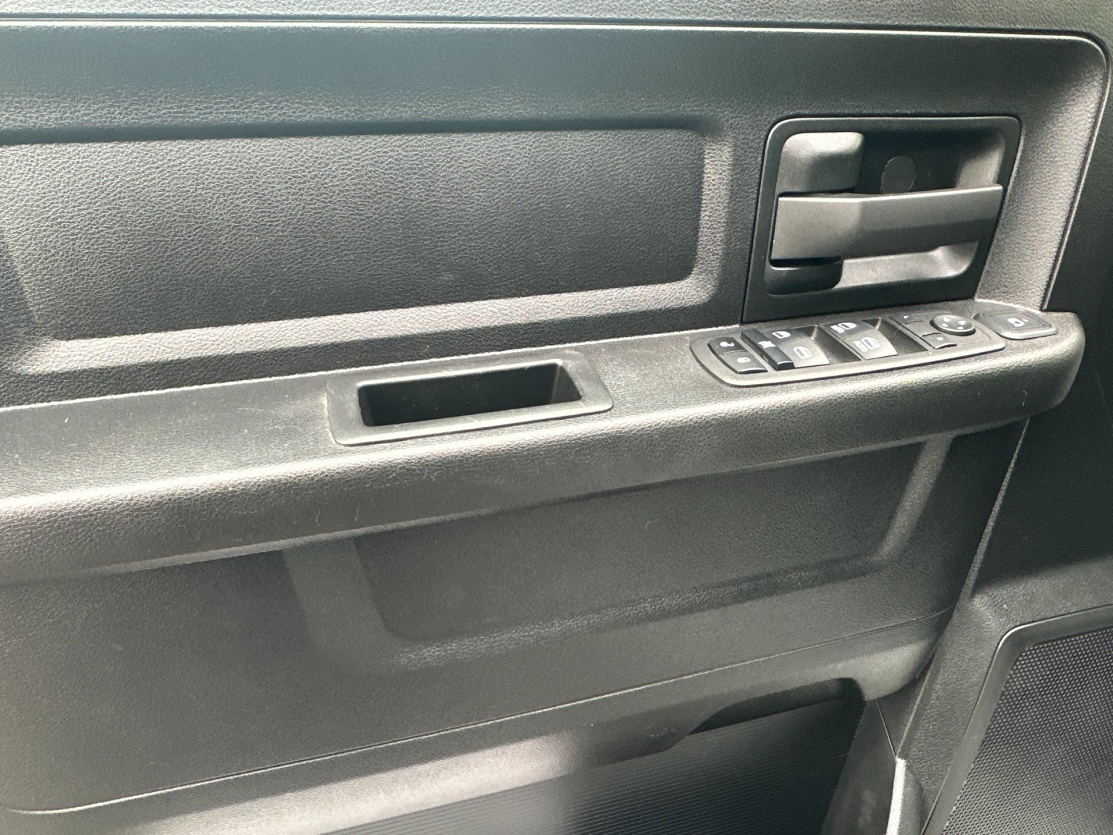 Used 2023 RAM 2500 Tradesman w/ Chrome Appearance Group image 11