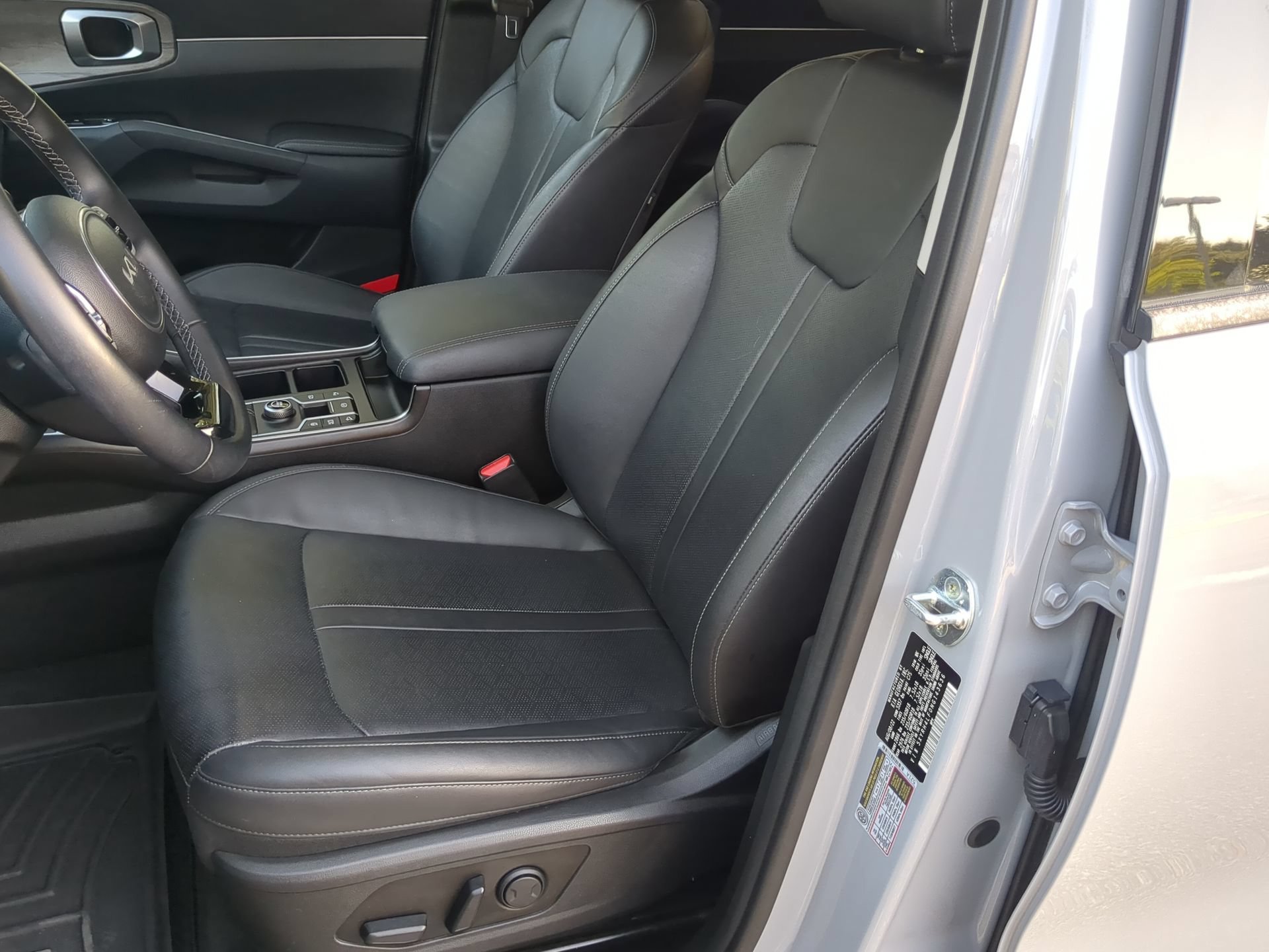 Used 2022 Kia Sorento EX w/ Panoramic Sunroof Package FWD image 57
