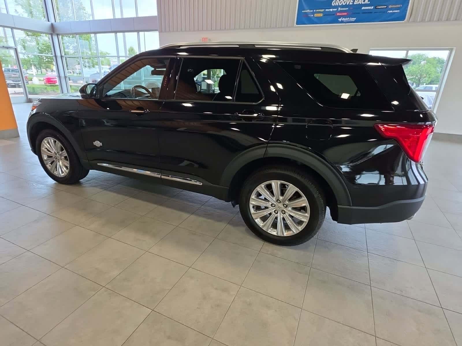 Certified 2022 Ford Explorer King Ranch w/ Class IV Trailer Tow Package AWD/4WD image 13