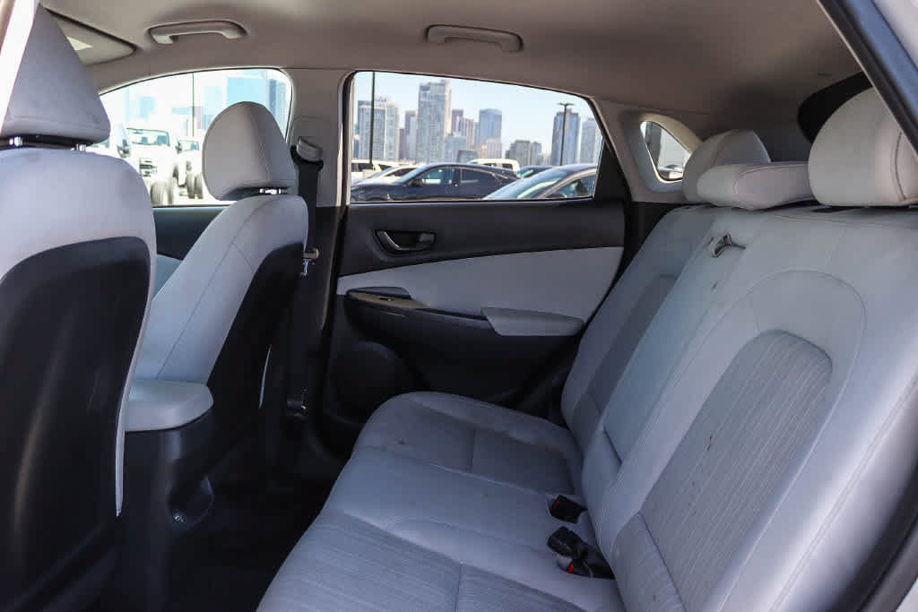 Used 2023 Hyundai Kona SEL AWD/4WD image 17