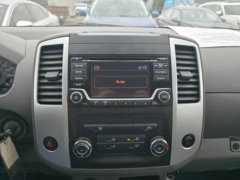 Used 2017 Nissan Frontier SV image 12