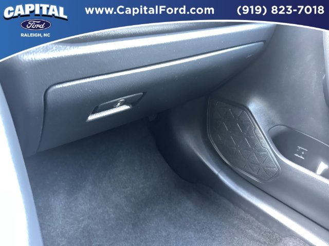Used 2025 Toyota RAV4 LE AWD/4WD image 27