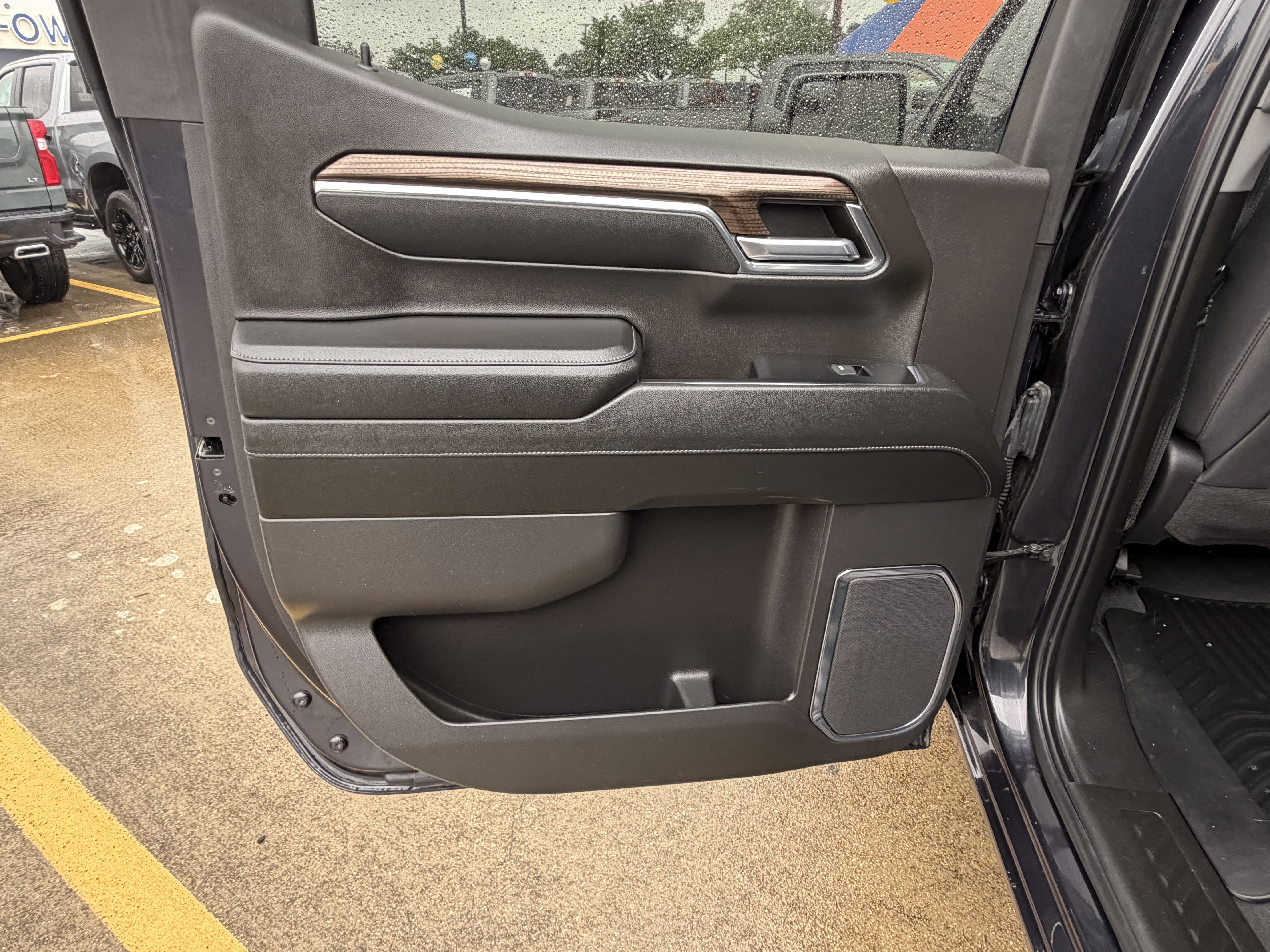 Used 2024 Chevrolet Silverado 1500 LT image 15